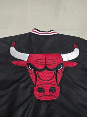جاكيت CHICAGO BULLS اصلي وجديد ولا لبسة ملبوس قياس لارج