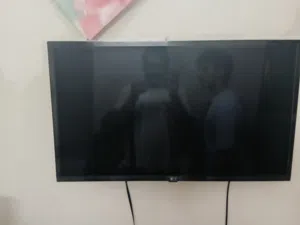 LG TV  LED  good condition good clarity all time use cheap price good to buy those who looking TV