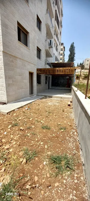 شقة 170 متر مع حديقة 140 متر بالقرب من وسط رام الله