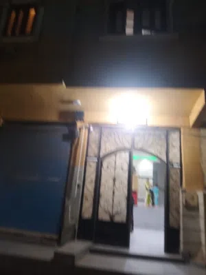 منزل للبيع ثاني نمره من المساكن الرئيسي فيصل محطه المساحه  في كل المرافق اساس برج