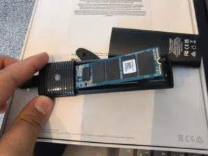 ssd nvme 2T .with incluser