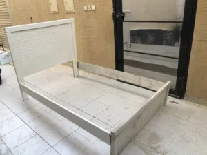 هيكل سرير نفر ونص كما هو في الصوره.