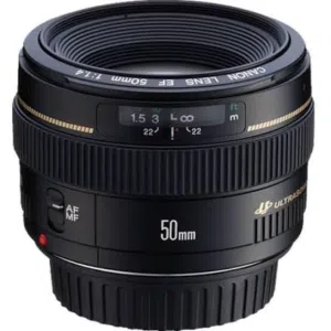 عدسة كانون 50mm
