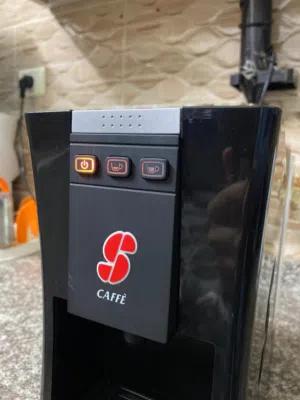 ماكينة اسبريسو الايطالية من شركة CAFE