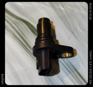 حساس كام شفت camshaft sensor  تويوتا Toyota