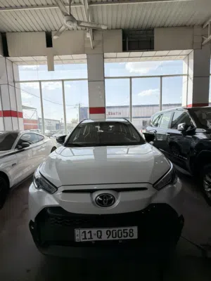 تويوتا فرونت لاندر فول داخل احمر كرسي كهرباء باب خلفي كهرباء فتحة وشاشة رقم بغداد ماشية 8