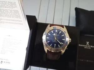 ساعة سويسرية