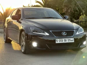 لكزس is250  2007 ربي يبارك متشكيً من شي