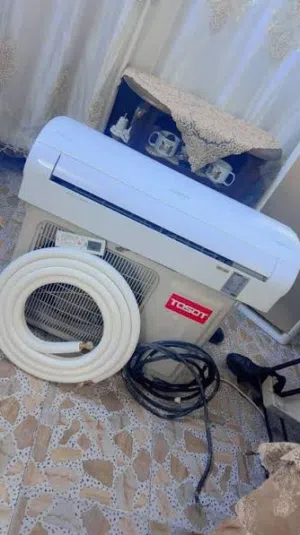 مكيف توسوت  عادي 1 طن اخو الجديد استعمال قليل