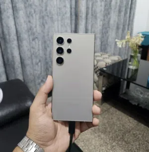 سامسونج s24 ultra محلي تبارك الله خبش لا ومش مفتوح نهائي استعمال بسيط