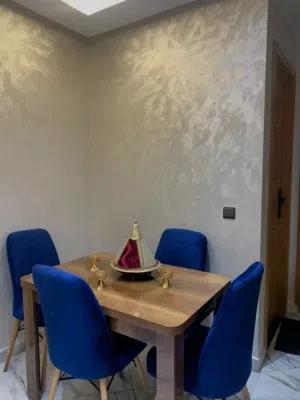 Salle à manger moderne – Disponible en 4 et 6 places طوابل وكراسي جودة عالية الصح والعمل