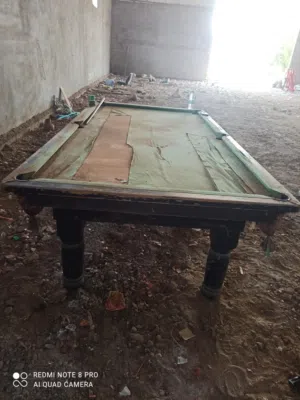 طاولة بلياردو