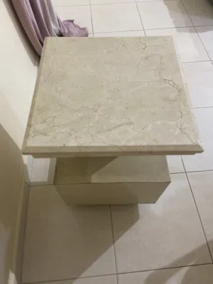 طاوله جانبيه للبيع  Good side table for sale