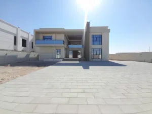 للايجار فيلا  الشامخة vip تصميم مودرن وتشطيب سوبر