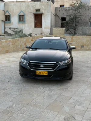 Used Ford Taurus in Al Dakhiliya