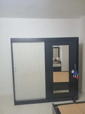 غرفت نوم مع طاولت سفره للبيع