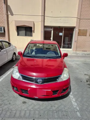 Nissan Tiida 2011 for Sale in Good Condition.