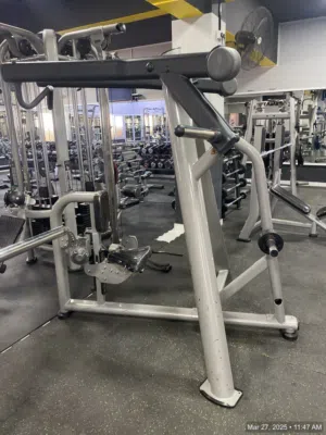 اجهزة تمرين ضهر شركة أمريكيه حالة جدا ممتازه