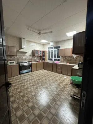200 m2 3 Bedrooms Apartments for Rent in Muscat Al Maabilah