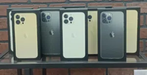 ايفون 13 برو ماكس ، 256GB جديد ضمان لمدة سنة مع ملحقات