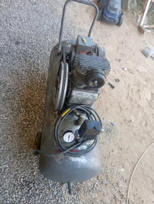 كمبرسوري هواء ايطالي  200 لتر
