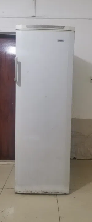 للبيع فريزر عمودي ونسا نوفروست