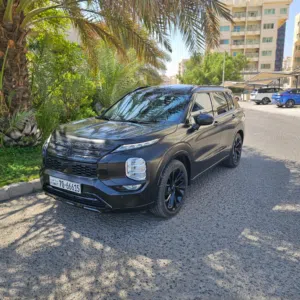 Used Mitsubishi Outlander in Hawally