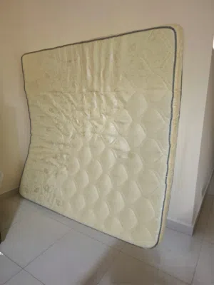 urgent sell 7 inch medicated mattress