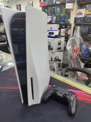 ps5 مستعمل  بجاله ممتازه