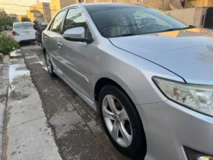 تويوتا كامري سلفر  2013 خليجي مكفوله  بدون صبغ se مكينه 4 سلندر 2500