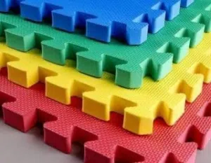 فوم وقاية لأطفال في البيت في رياض الأطفال مقاس القطعه متر