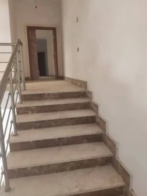 شقه دور رابع للبيع