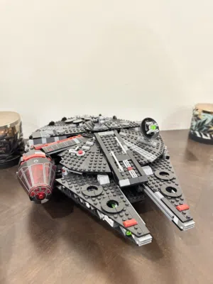 LEGO Star Wars Millennium Falcon