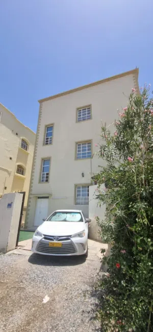 131 m2 3 Bedrooms Apartments for Rent in Muscat Al Maabilah