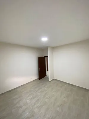 More than 6 bedrooms . One Bathroom . 156 m24