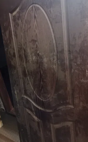 باب خشب ثقيل  جديد مش مستخدم