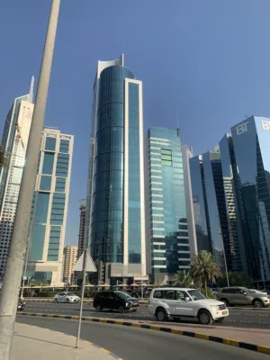 مكاتب. تجارية للإيجار. بشرق بالسرداب تصلح لكافة التراخيص التجارية إيجار دائم ومؤقت  السعر يبداء 230