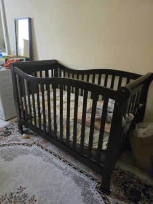baby crib with mattress