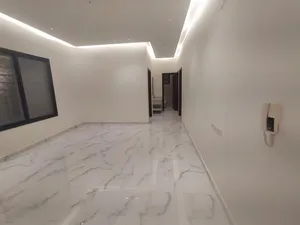 175 m2 3 Bedrooms Apartments for Rent in Al Riyadh Ar Rawabi