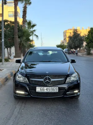 مرسيدس C180 موديل 2013 ماشيه 100الف كم بحاله الوكاله من المالك مباشره بسعر مميز
