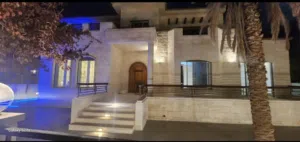 530 m2 4 Bedrooms Villa for Sale in Amman Umm Al-Amad