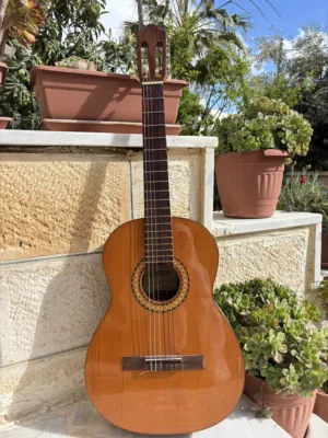 Camps ST-1 Classical Guitar (handcrafted in Spain) + Hard Case