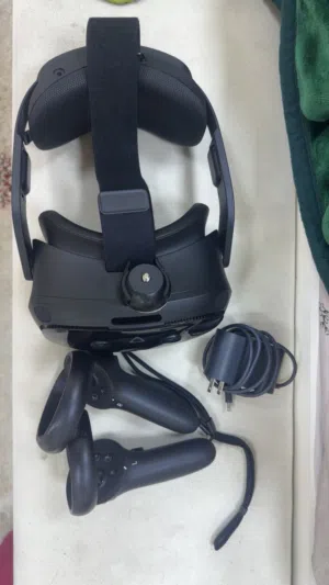 للبيع Vive Focus Vision