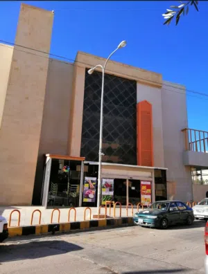 قطعة تصلح إسكان بالقرب من صحارى مول من المالك مباشرة