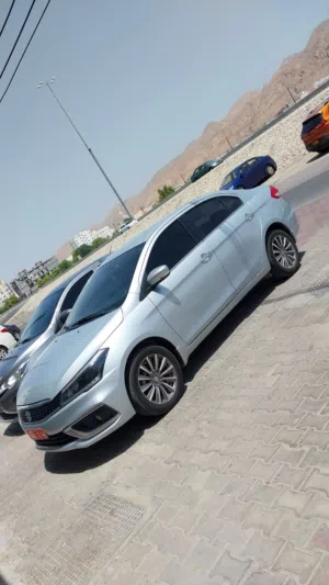 سوزوكي سياز جديدة للايجار مع خدمة التوصيل والاستلام