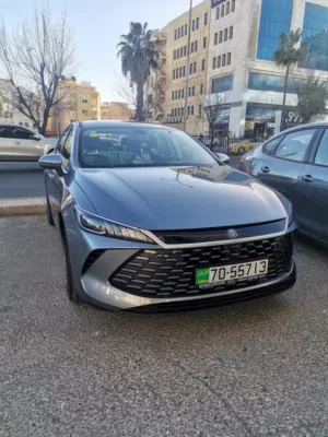 بي وي دي byd qin plus 2025 للإيجار بافضل الأسعار/ شركة الكهرمانة لتأجير السيارات السياحية