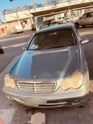 مرسيدس C240 موديل 2005