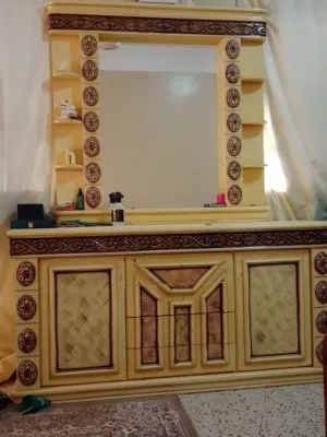 تسريحة + سرير حجم كبير