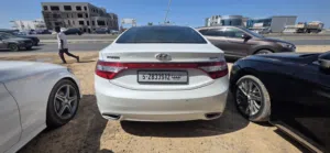 أزيرا 2015 بتع الدار متخزنة سيارة لقطة ماشية 35000 ألف فقط خالية من الحوادث بحالة الدار