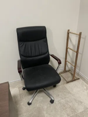 كرسي مكتب للبيع